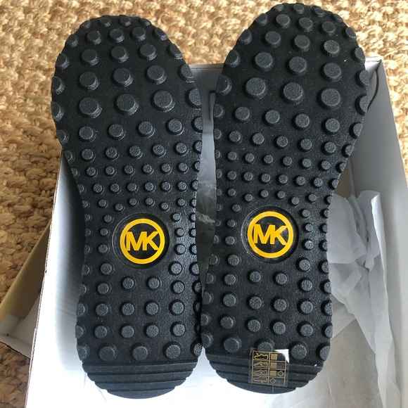 New: Michael Kors Brodie Slip On Trainer. Black. Size 9 - Picture 9 of 10